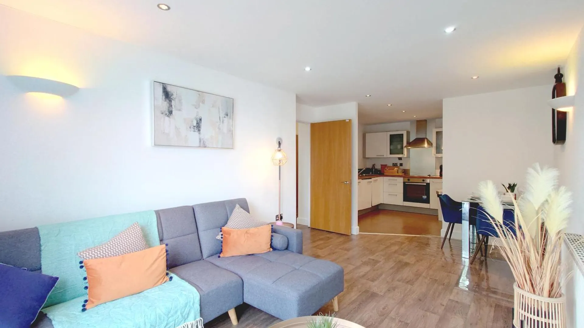 Two Bed Serviced Apartment By London Docklands United Kingdom